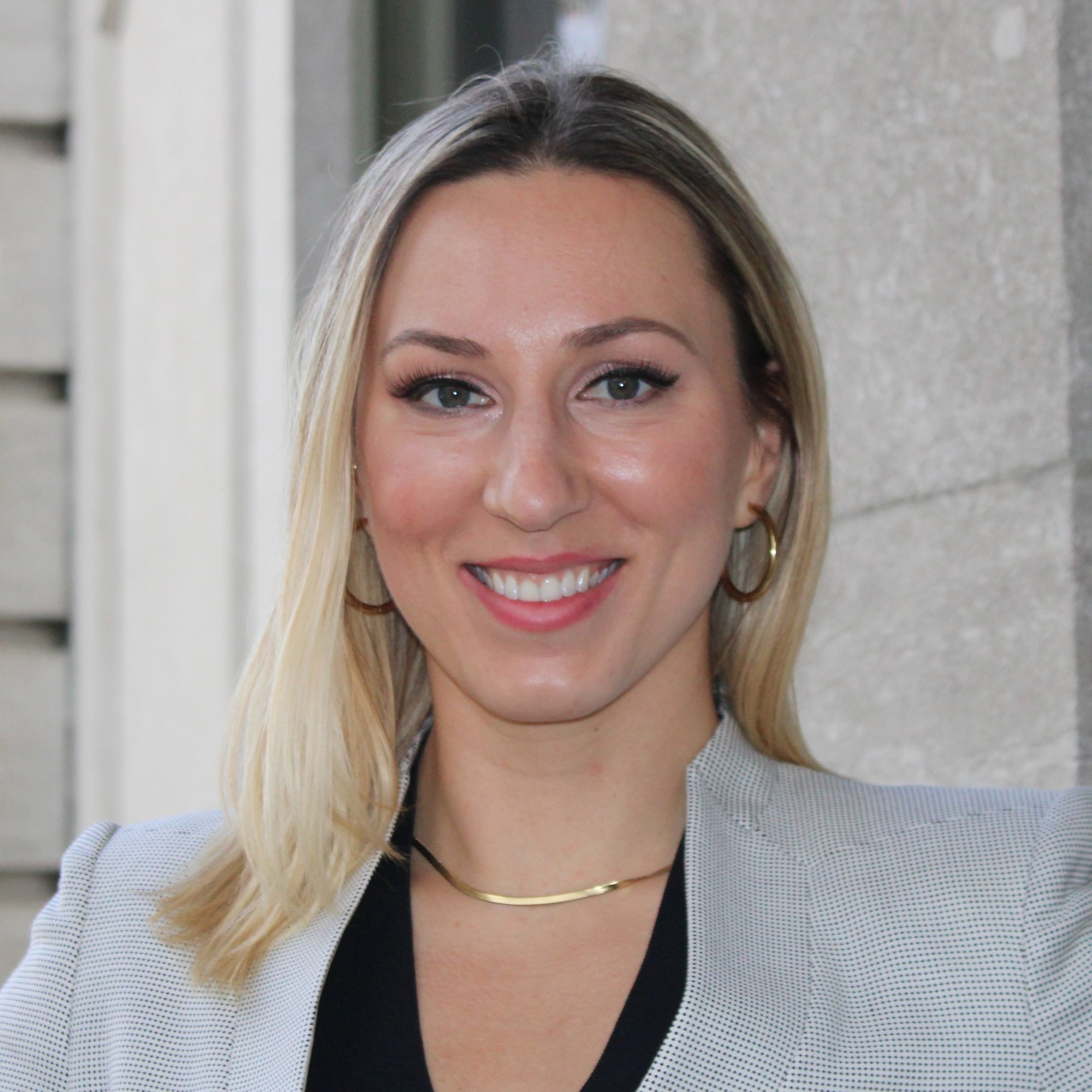 Dr. Katherin Plewa